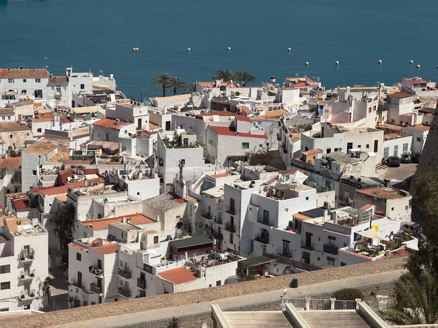 La paradoja de Ibiza: Expulsan a sus trabajadores esenciales, desatando una crisis de vivienda que nadie vio venir.