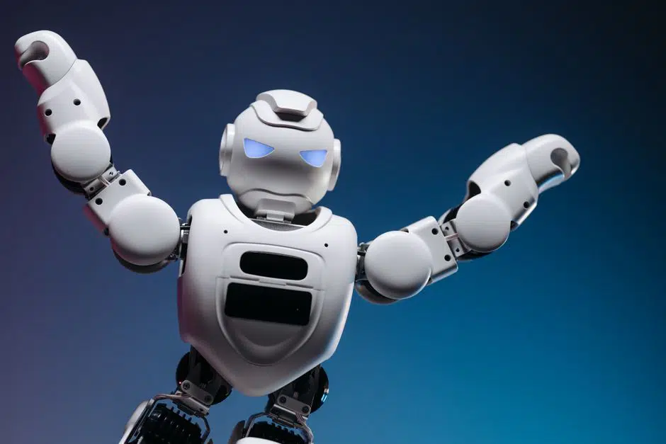 OpenAI Impulsa su Liderazgo en Inteligencia Artificial con Fichajes Estelares: De Google DeepMind a la Política de la Casa Blanca